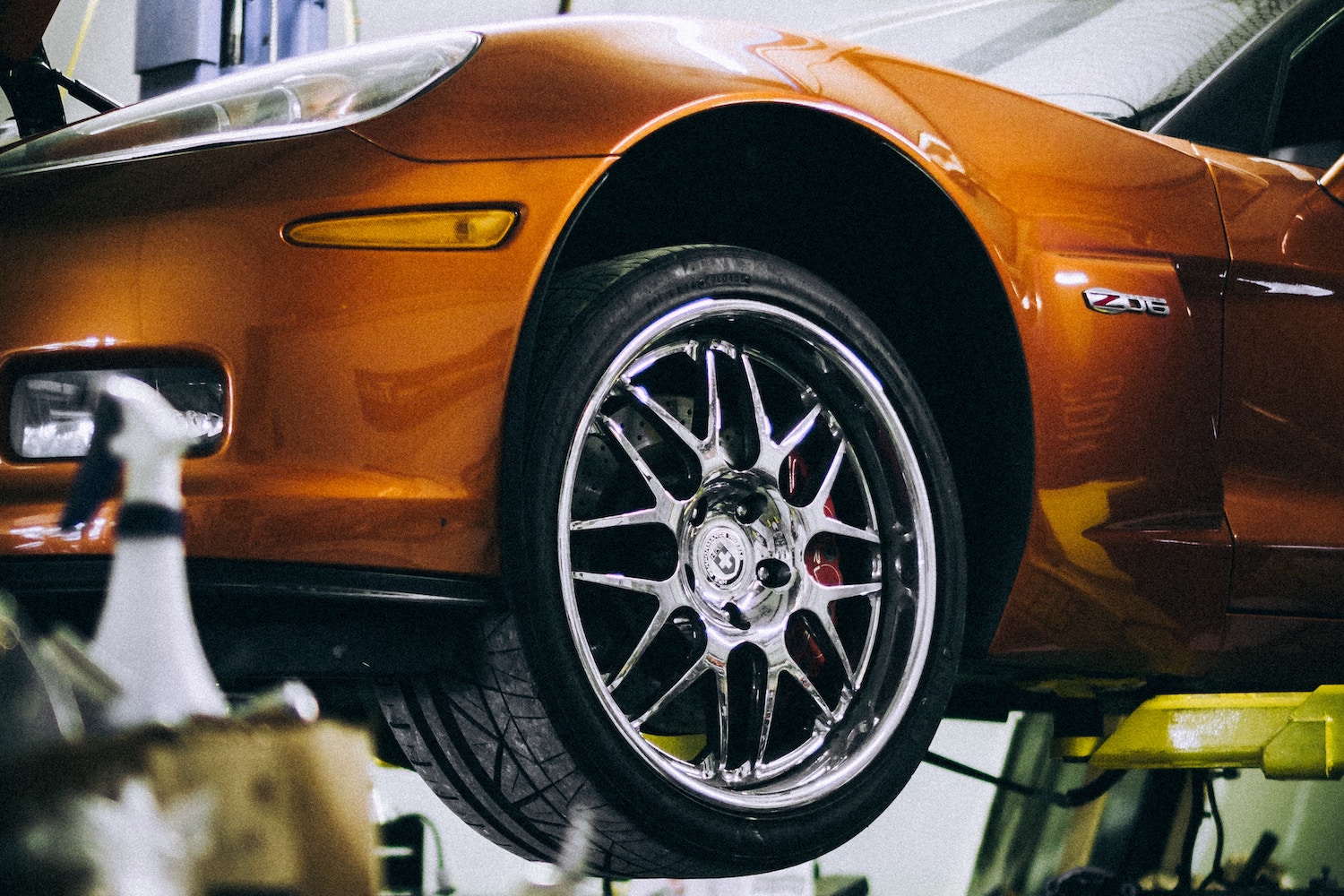Tires: The number one practical car mod recommended by the pros. (Zell on Unsplash)