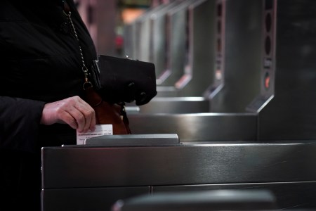 Fitbit Pay lets users tap and pay-per-ride