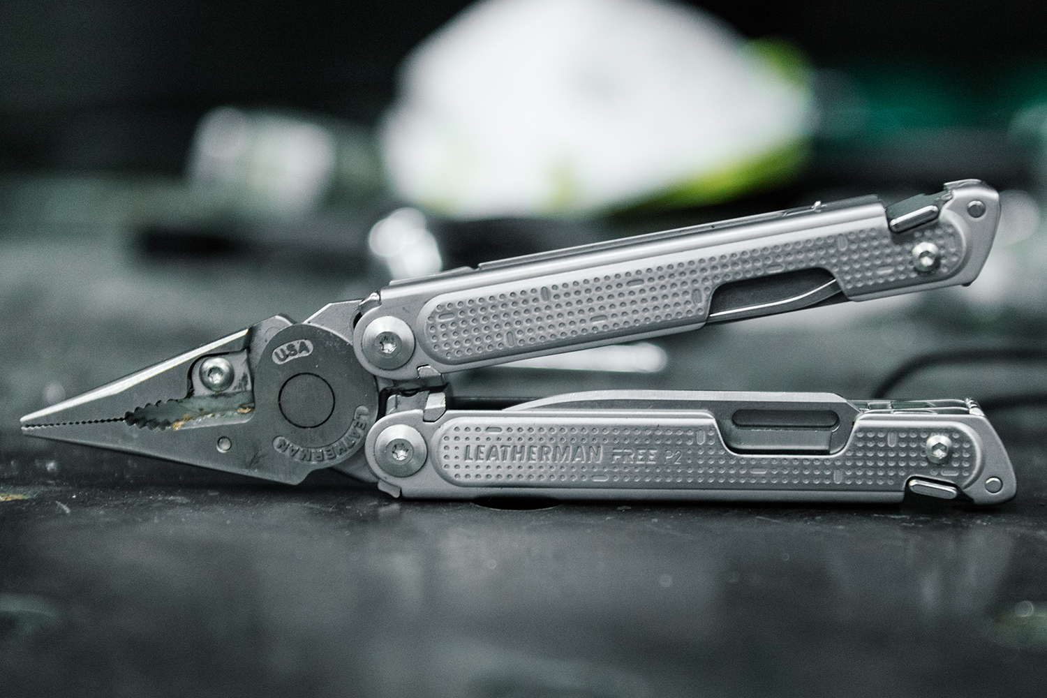 Review: How Does the New Magnetic Leatherman Compare to Their Classic Multitools?