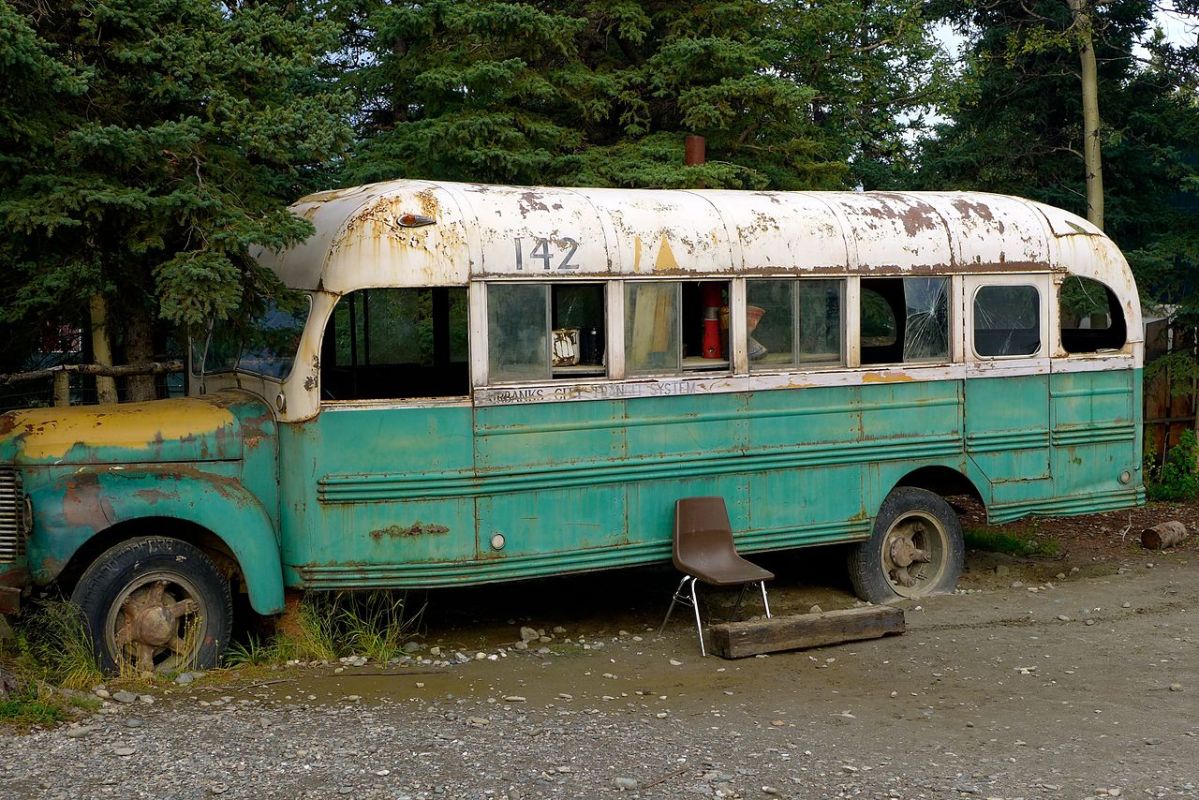 Replica bus