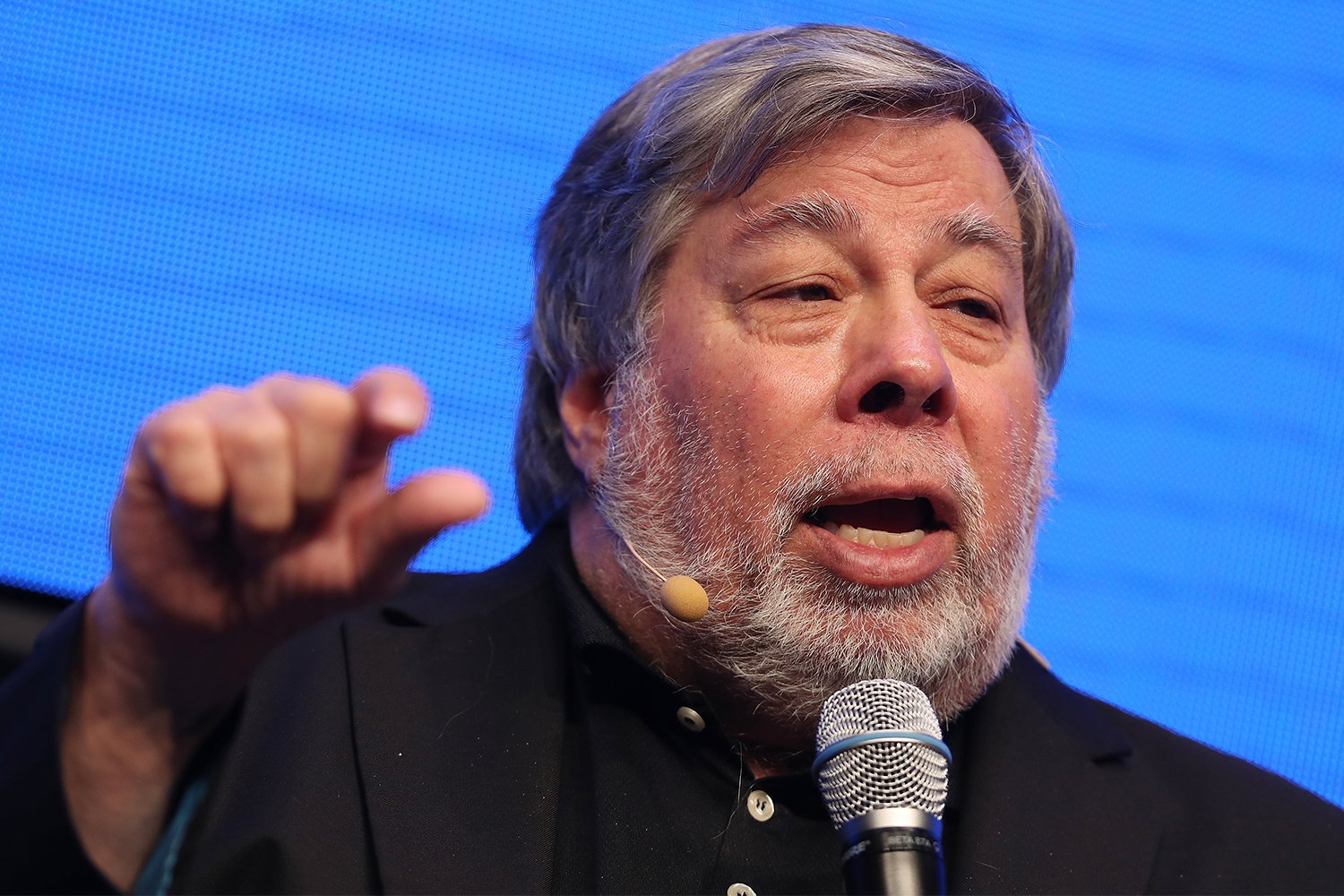 Apple Cofounder Steve Wozniak Urges People to Delete Facebook
