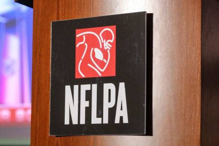 NFLPA Gives Work Stoppage Guide to Players