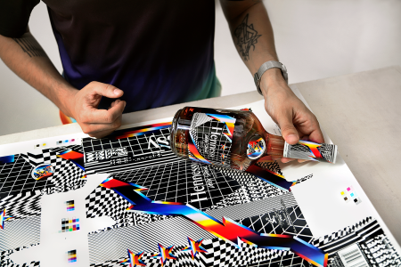Hennessy Felipe Pantone