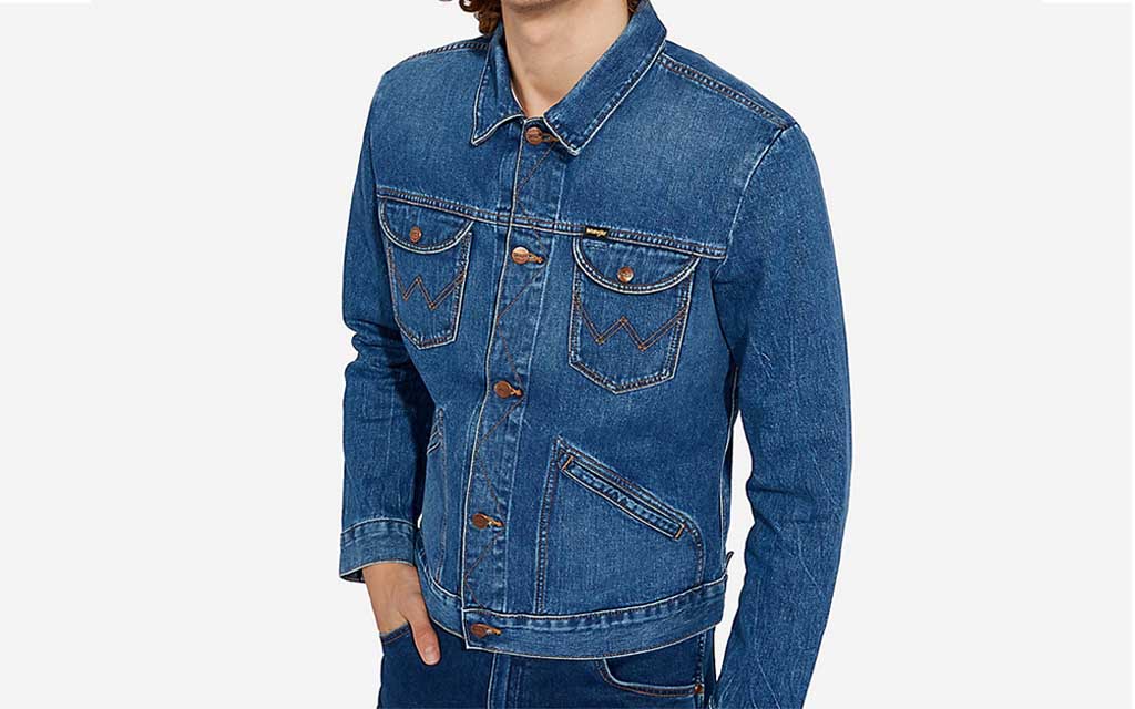 Get Brad Pitt's Wrangler Jacket From Once Upon a Time in Hollywood -  InsideHook