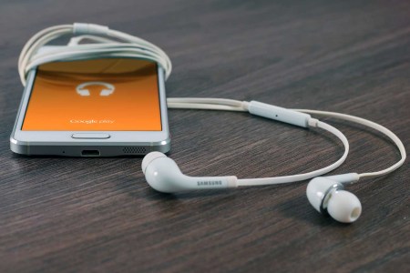 By 2030, all wired headphones could be extinct