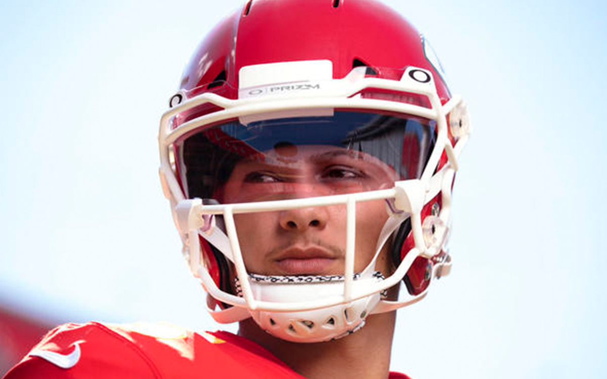 dark visors for football helmets Nxtrnd VZR1 Visor, Flat Lens Technology, Fits Adult & Youth Football (Black) : Sports & Outdoors Our innovative WBS clip system eliminates the need for screwdrivers or tools during installation Nike Football Helmet Visor Eye