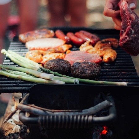 How to Grill a Little Healthier This Holiday Weekend