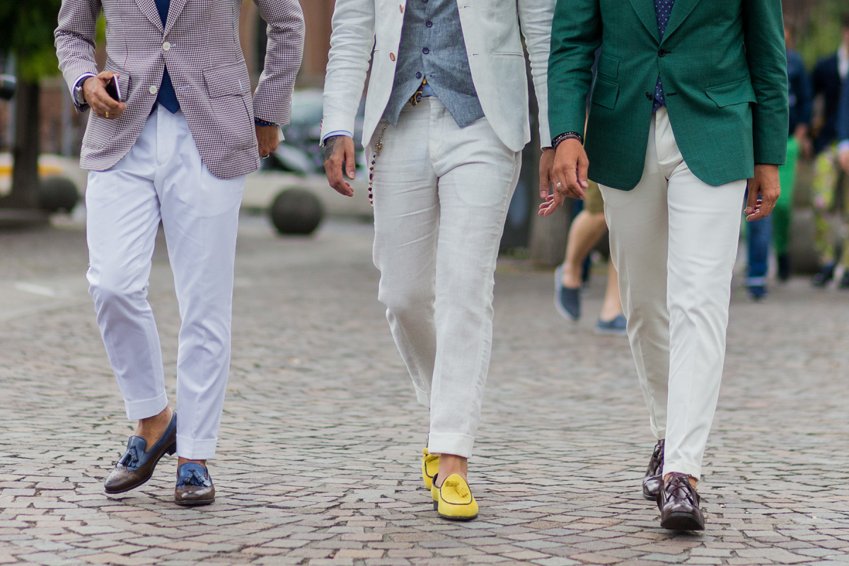 White pants with sales shoes