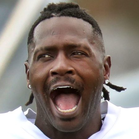 Antonio Brown Suspected of Battering Moving Truck Driver