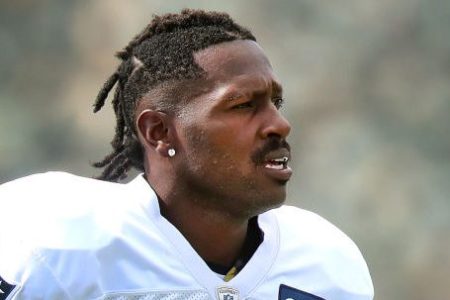 Report: Antonio Brown Has Yet to Met With NFL Investigators