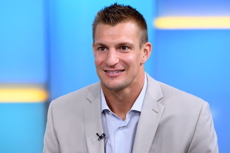 Report: Rob Gronkowski Nearing Deal With WWE