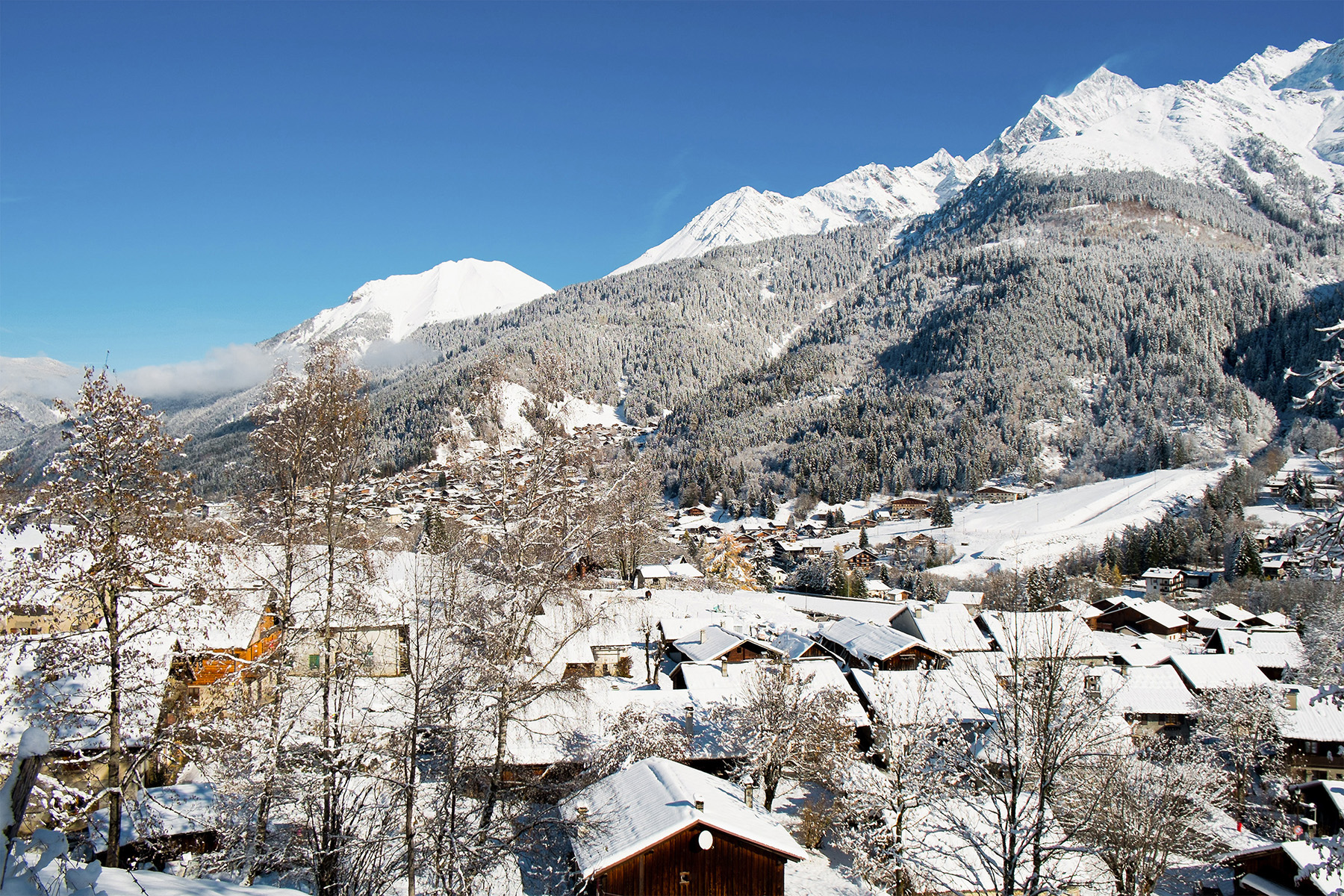 16.<strong> Les Contamines-Montjoie, France</strong><br><strong>The skinny:</strong> 108% increase; French Alpine village near Chamonix<br><strong>Choicest digs:</strong> <a href="https://www.airbnb.com/rooms/11393206?source_impression_id=p3_1572464543_pxyb0N8ZbaejgD5H">Traditional Mountain Chalet</a>