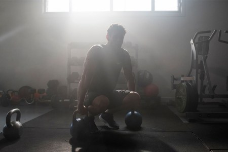 Consider This 6-Move, Hemsworth-Approved Workout the Beginner’s Guide to Kettlebells
