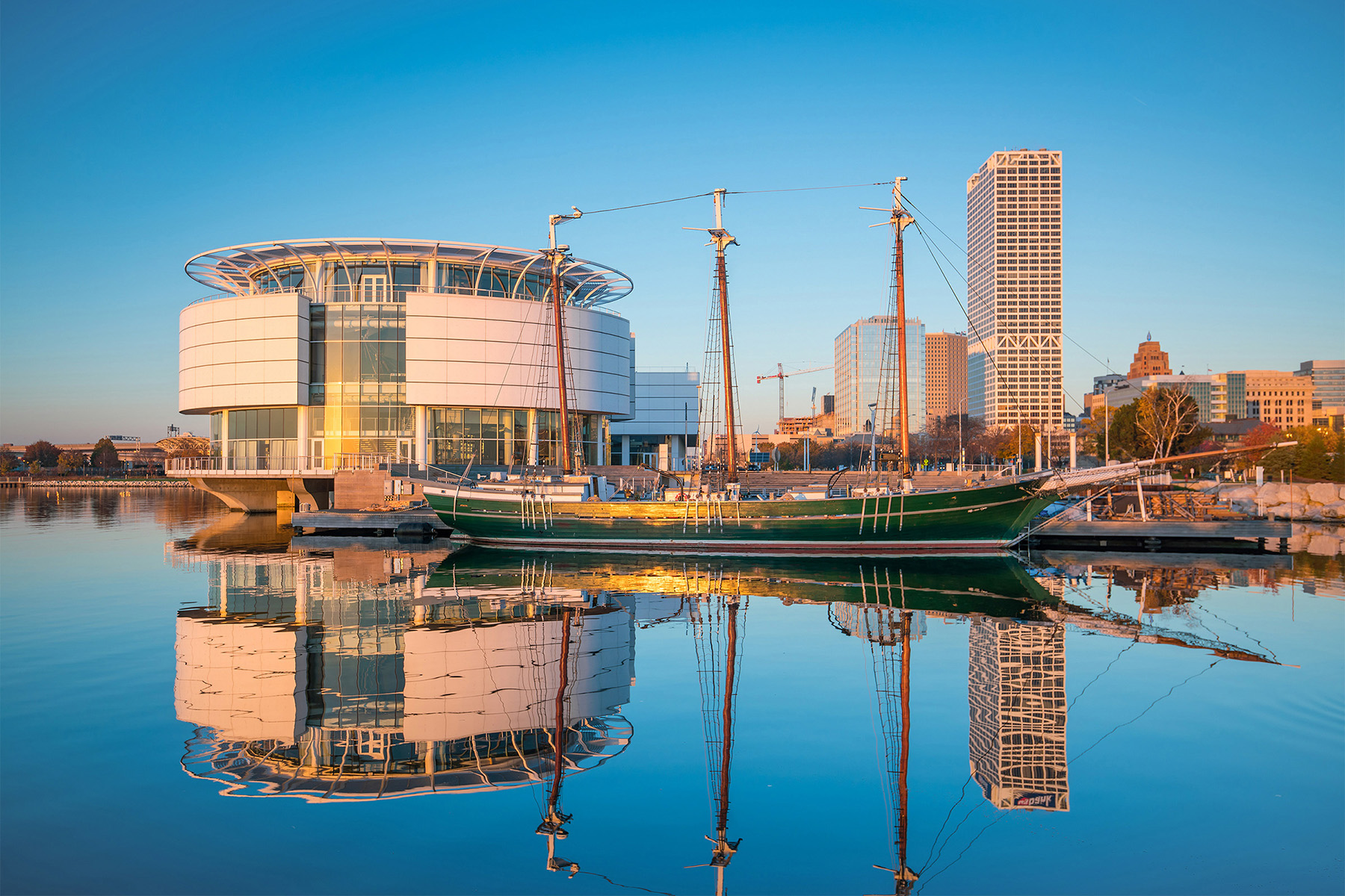 1. <strong>Milwaukee, Wisconsin</strong><br><strong>The skinny:</strong> 729% increase; hosting the 2020 DNC, bike-happy, home to one of America's most beautiful art museums (designed by Santiago Calatrava)<br><strong>Choicest digs:</strong> <a href="https://www.airbnb.com/rooms/19074221?source_impression_id=p3_1572462685_kqZtpApxi07%2F%2FxCf">Charming Central Apartment</a>