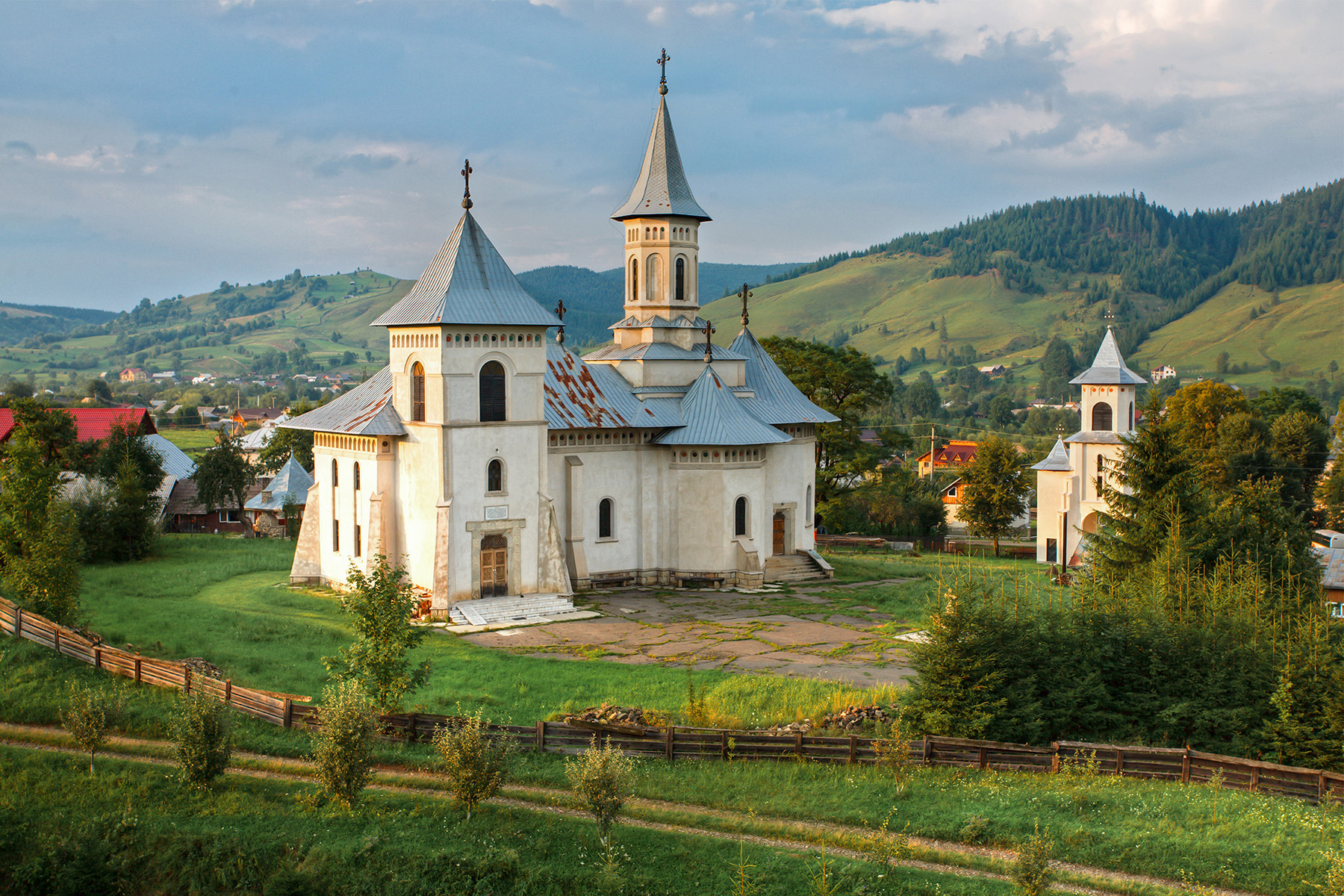 5. <strong>Romania</strong><br><strong>The skinny:</strong> 298% increase; the southeastern Balkan nation has managed to protect its virgin Transylvanian forests<br><strong>Choicest digs:</strong> <a href="https://www.airbnb.com/rooms/25700698?source_impression_id=p3_1572463108_d0pblX46PGTrBV00">Transylvania Tree House</a>