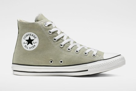 Deals on Coverse Chuck Taylors