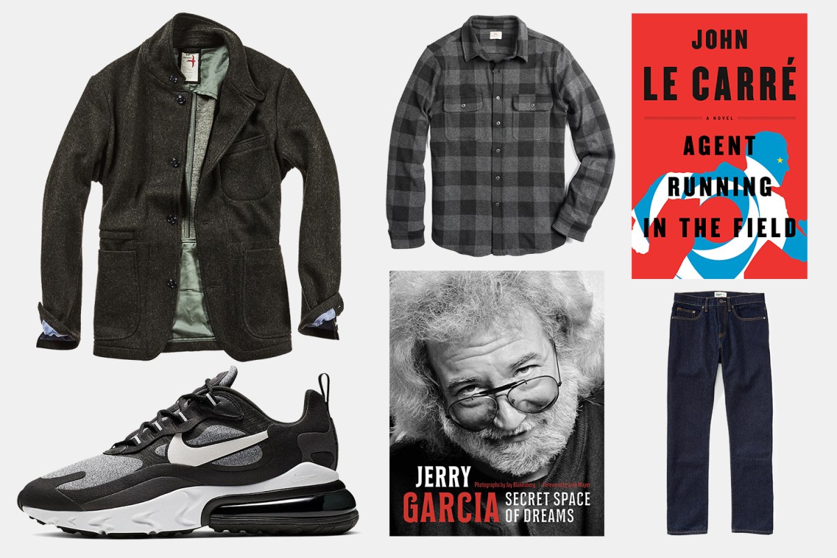 Relwen blazer, Faherty shirt, Nike sneakers, books and Wellen organic jeans