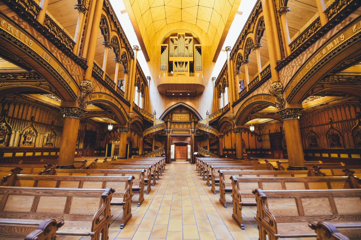 Basilique Notre Dame de Montréal, Montréal, Canada. (Annie Spratt on Unsplash)