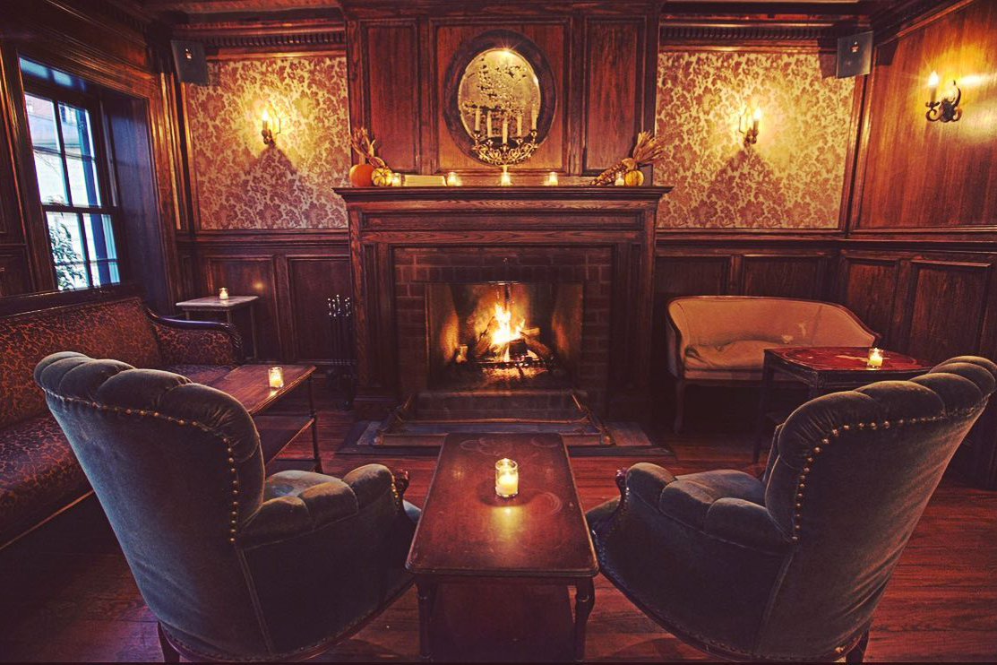 The Best 5 DC Bars With Fireplaces, Because Wintertime