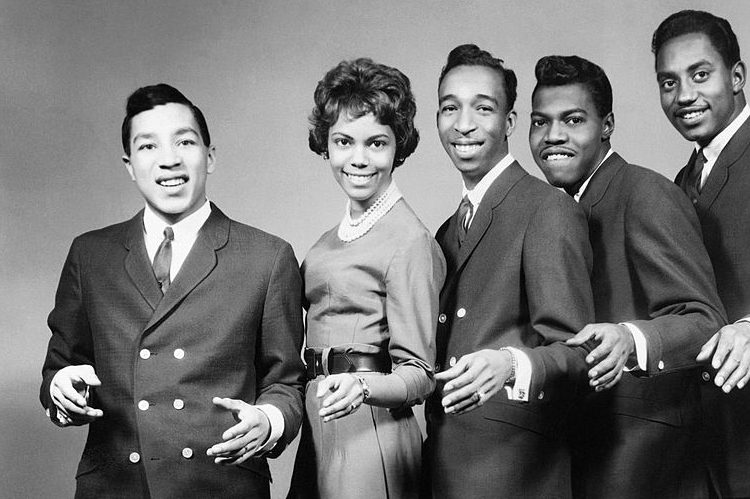 Claudette Robinson and the rest of the Miracles