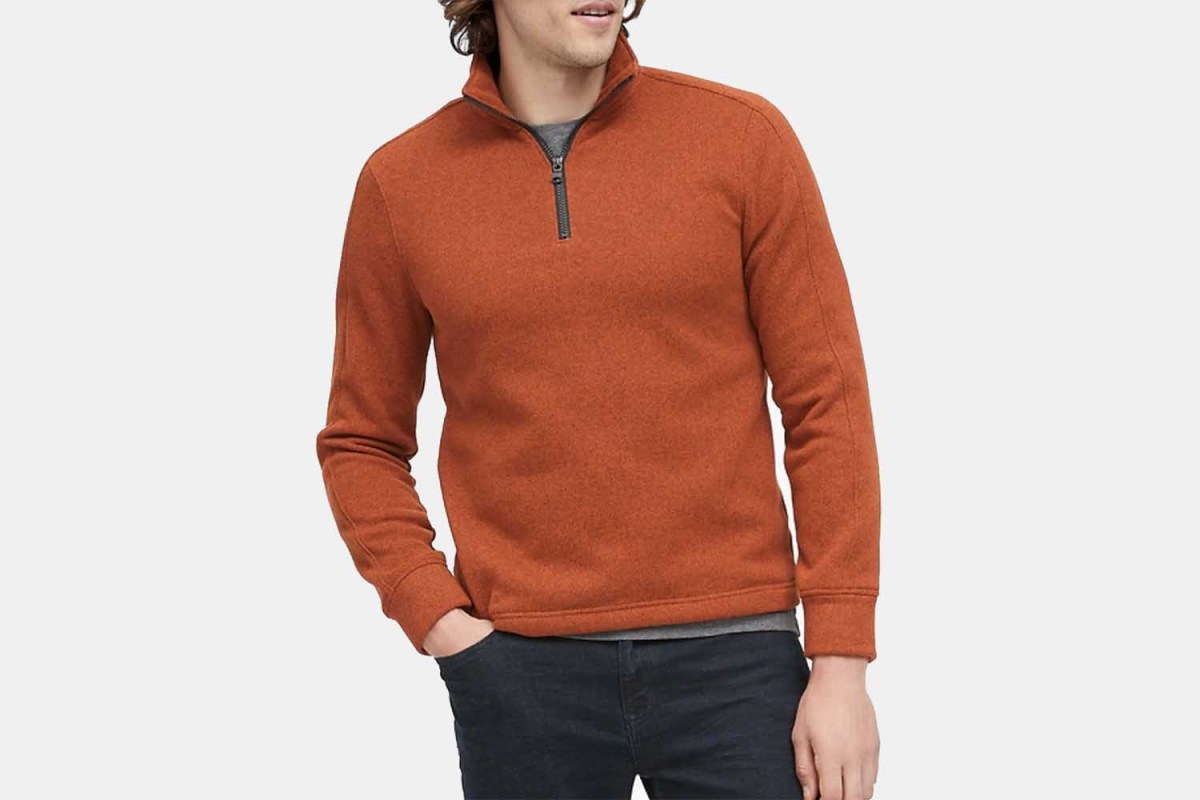 The Polartec® sweater fleece sweatshirt in tandoori spice red