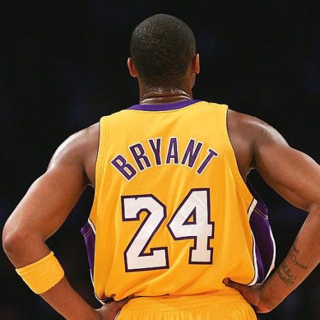 Kobe Bryant Inducted into Hall of Fame