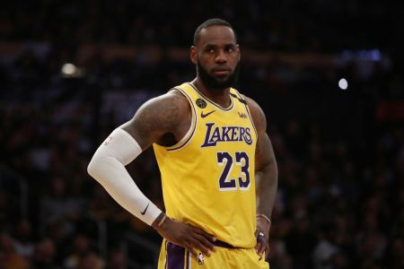 LeBron James Beats Zion Williamson in Possible Playoff Preview