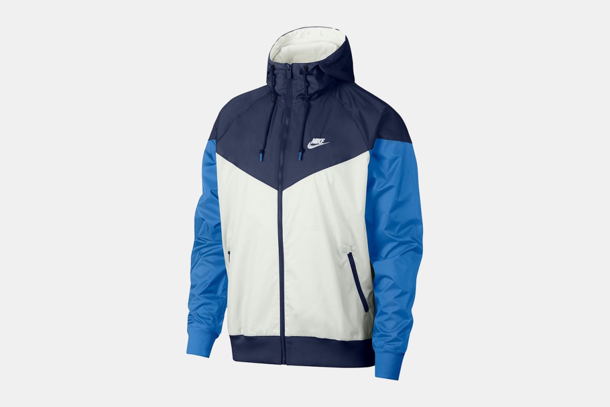 Deal: You Need This Discounted Nike Windbreaker