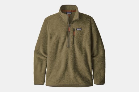 Deal: This Very On-Trend Retro Patagonia Pullover Is 42% Off