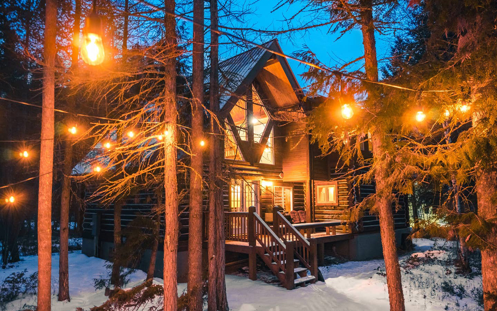 The 8 Best Airbnbs Near National Parks - InsideHook