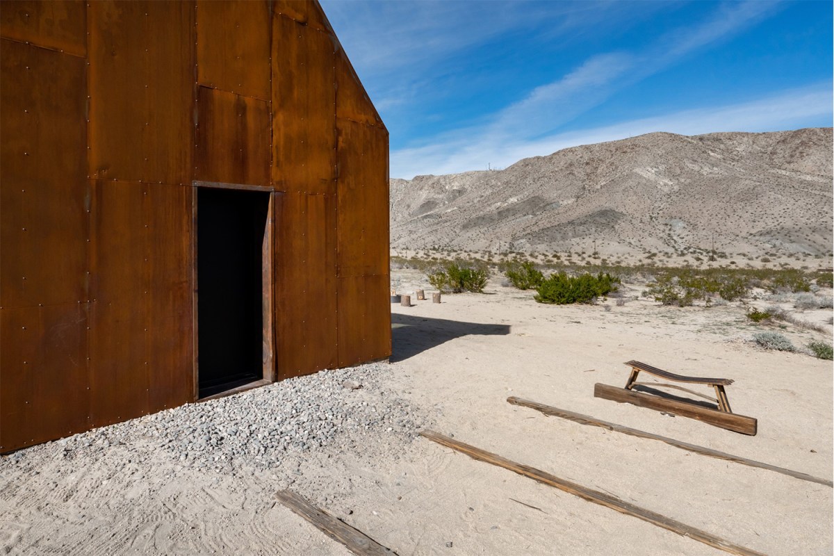 Stay right in the midst of Joshua Tree National Park