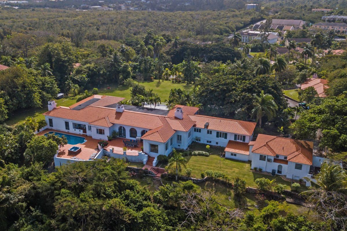 Bahamas estate