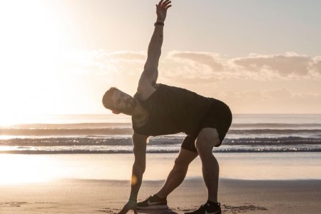 Deal: Chris Hemsworth's Centr Fitness App Is Free for the Next Six Weeks