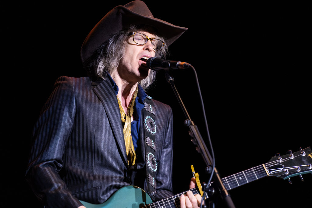 Watch the Waterboys’ Mike Scott Create a New Song About LEGOs for a Young Fan