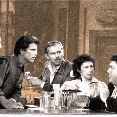 Why "Cheers" Is the Perfect Show to Stream in Times of Crisis