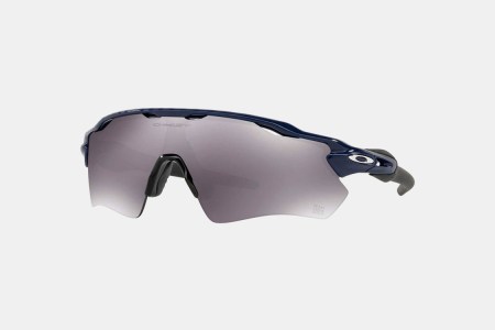 Deal: Oakley Sunglasses Are $65 Off at Dick's Sporting Goods