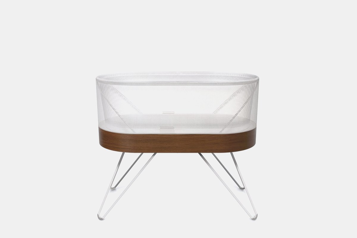 This High-Tech Bassinet Will Put Your Baby Right to Sleep