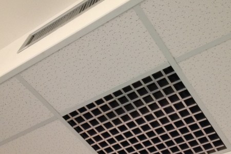 Ceiling air conditioner