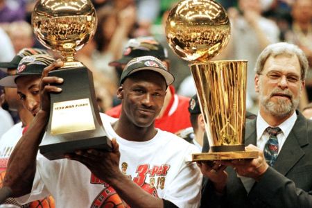 The final episode of "The Last Dance" wonders what might have been if the Bulls front office hadn't decided to rebuild. (Photo by JEFF HAYNES/AFP via Getty Images)