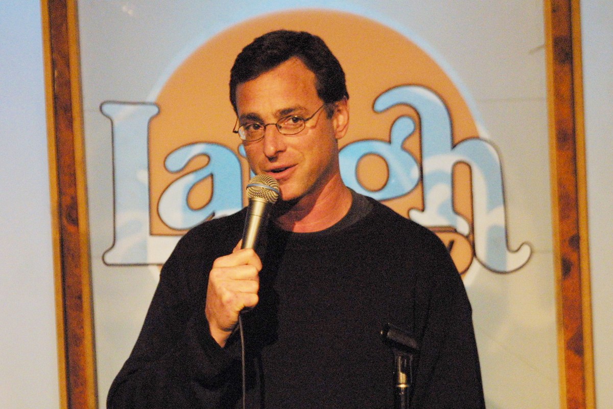 Comedian Bob Saget preforms at "Boys Night Out" a comedy benefit at The Laugh Factory hosted by talk radio host Tom Leykis October 11, 2001 in Hollywood, CA