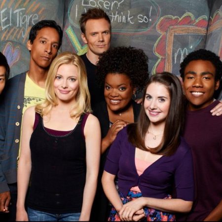 “Community” Cast to Reunite for Virtual Table Read to Benefit COVID-19 Relief