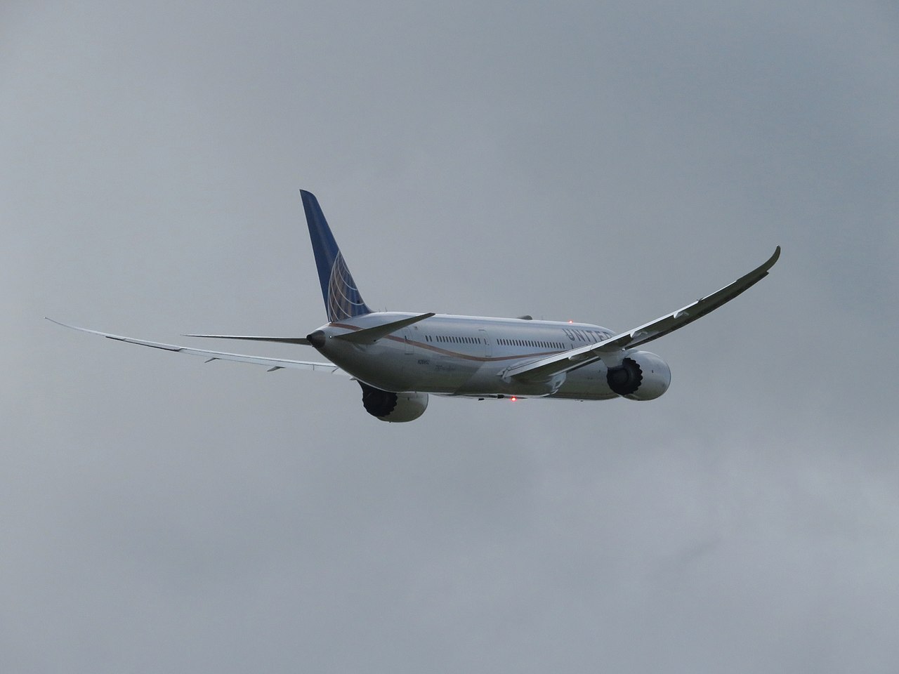 Warren Buffett S Firm Sells Shares In Us Airline Stock Insidehook