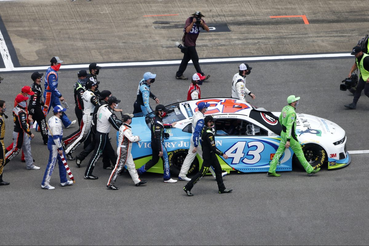 NASCAR Drivers Support Bubba Wallace By Pushing Car to Front
