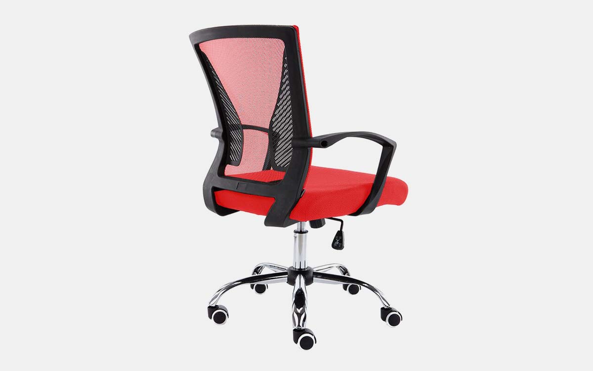 Deal: This Top-Notch Ergonomic Office Chair Is $176 Off