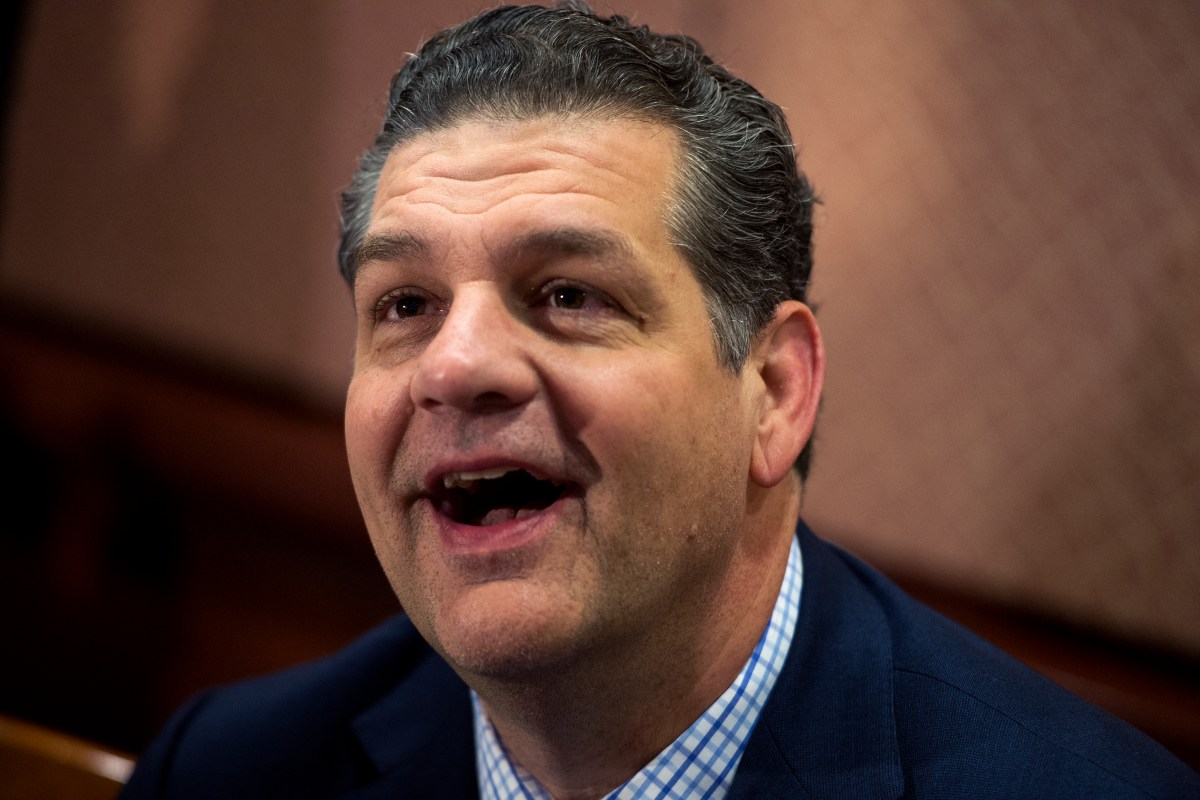 what is mike golic doing now - Ilustrasi 3