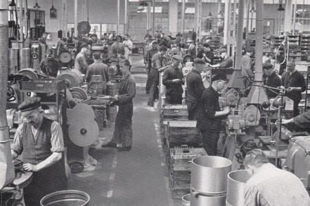 Piston ring production at the Continental Frankfurt plant in 1935