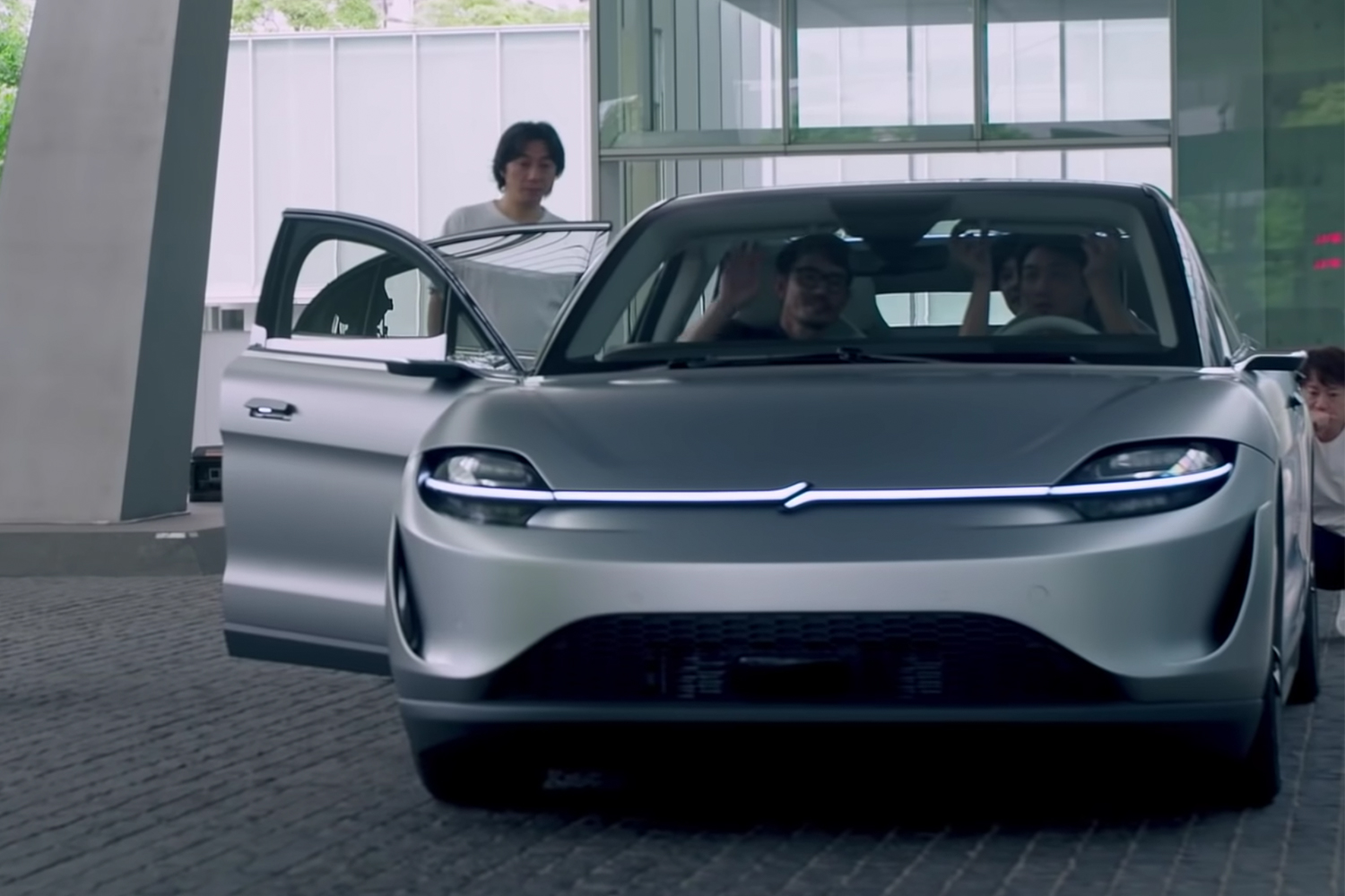 Sony Vision-S concept car in a new YouTube video from Tokyo