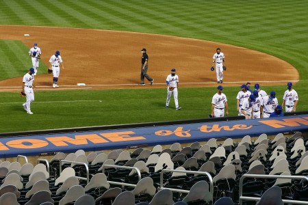 Mets and Marlins Walk Off Field Following 42-Second Moment of Silence