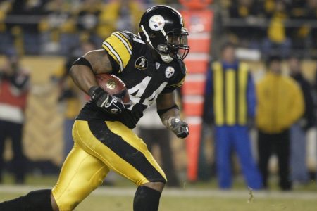 Lawsuit: NFL Concussion Payouts Discriminate Against Black Ex-Players