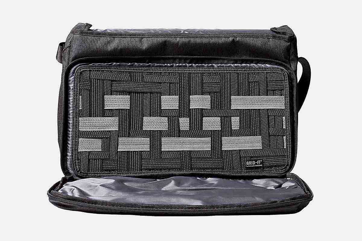 Tech Rig Bag 14 Best Tech Bags for Organizing Your Devices - InsideHook